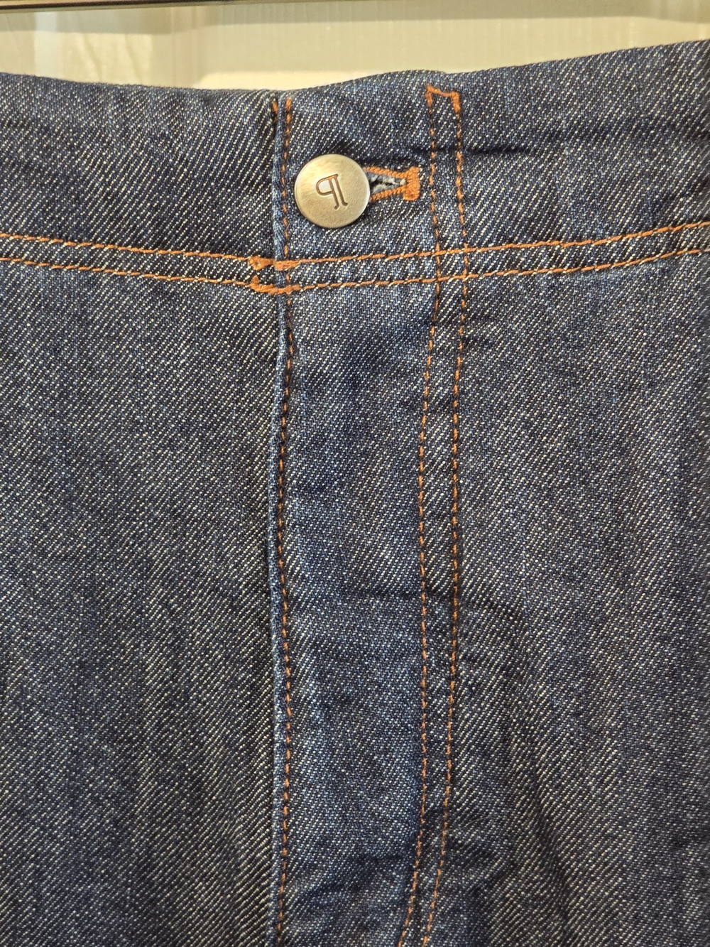 Pilcro Dark Blue Wide Leg Jeans with Patch Accents - 31 Petite - Picture 3 of 7